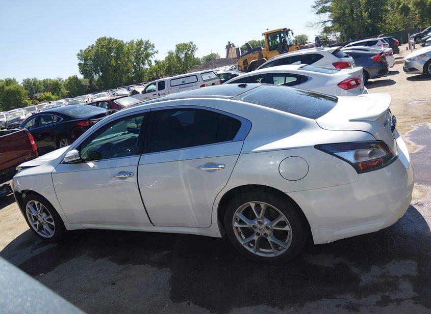 Nissan Maxima