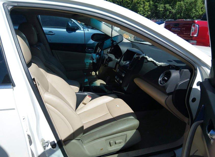 Nissan Maxima