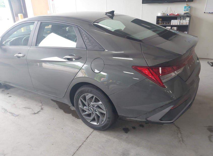 Hyundai Elantra Hybrid