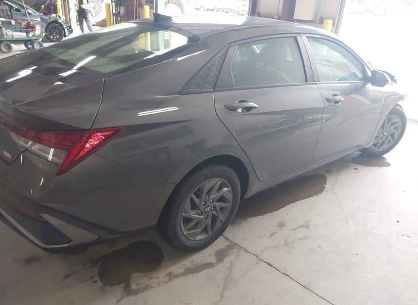 Hyundai Elantra Hybrid