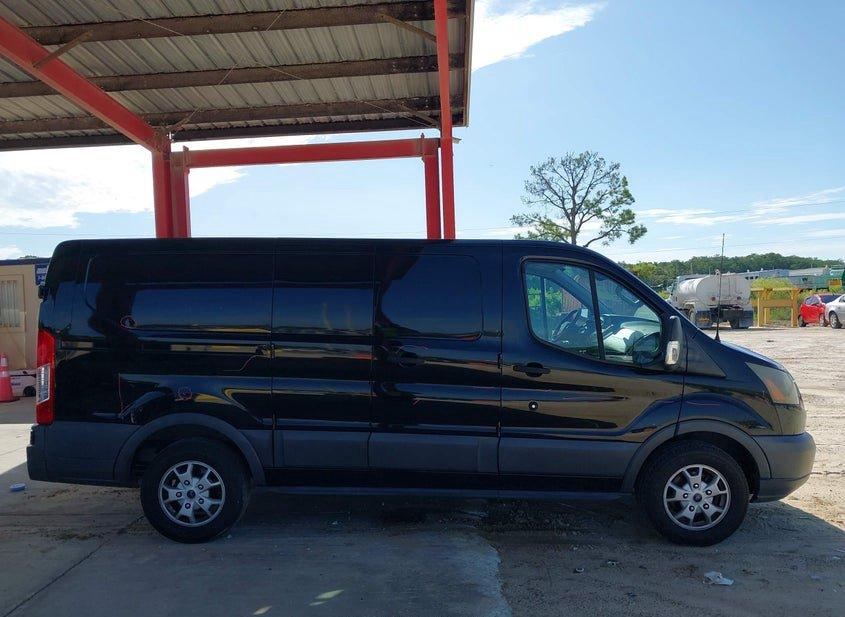 Ford Transit-150