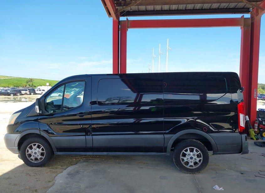 Ford Transit-150