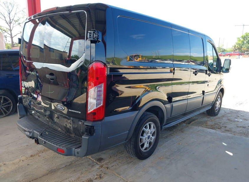 Ford Transit-150