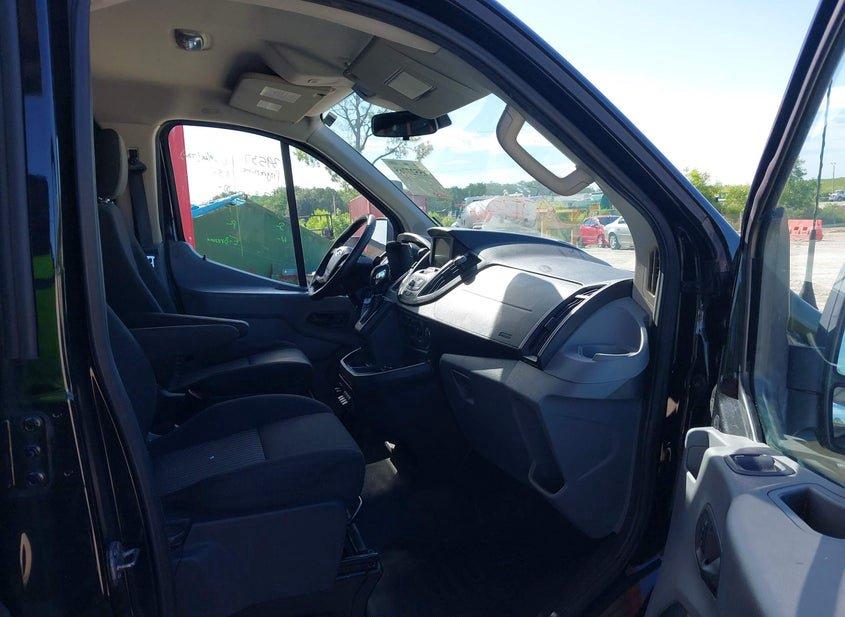 Ford Transit-150