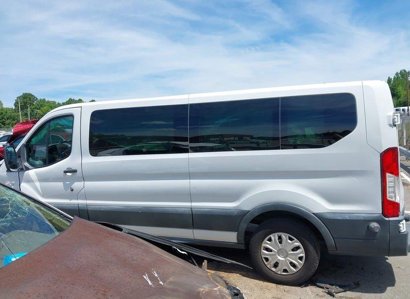 Ford Transit-350