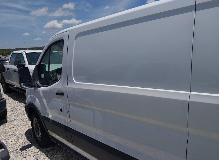 Ford Transit-150