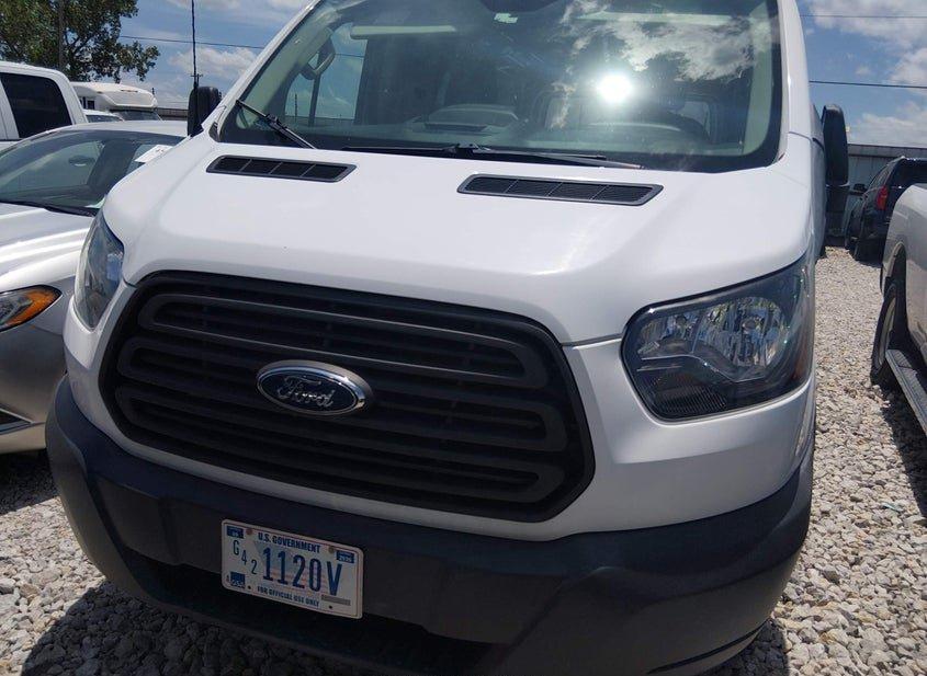 Ford Transit-150