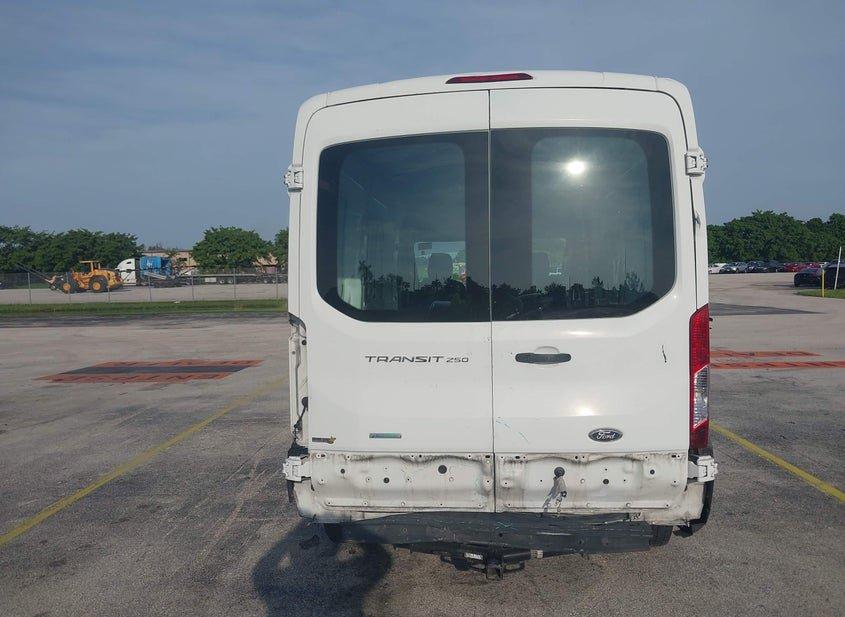Ford Transit-250