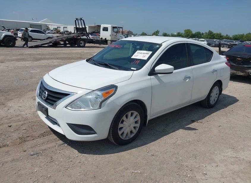 Nissan Versa