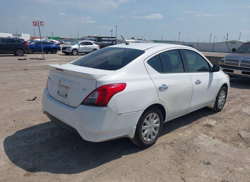 Nissan Versa