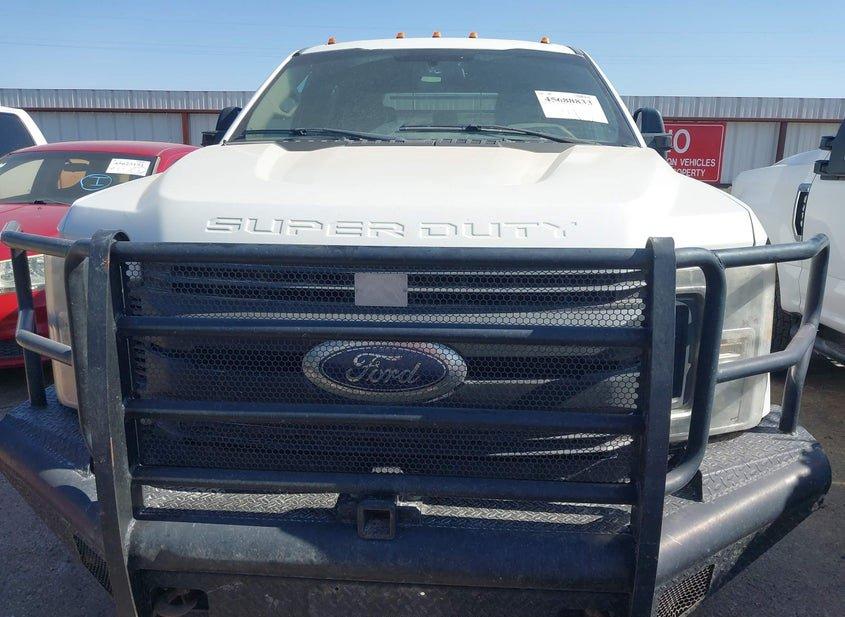 Ford F-350 Chassis