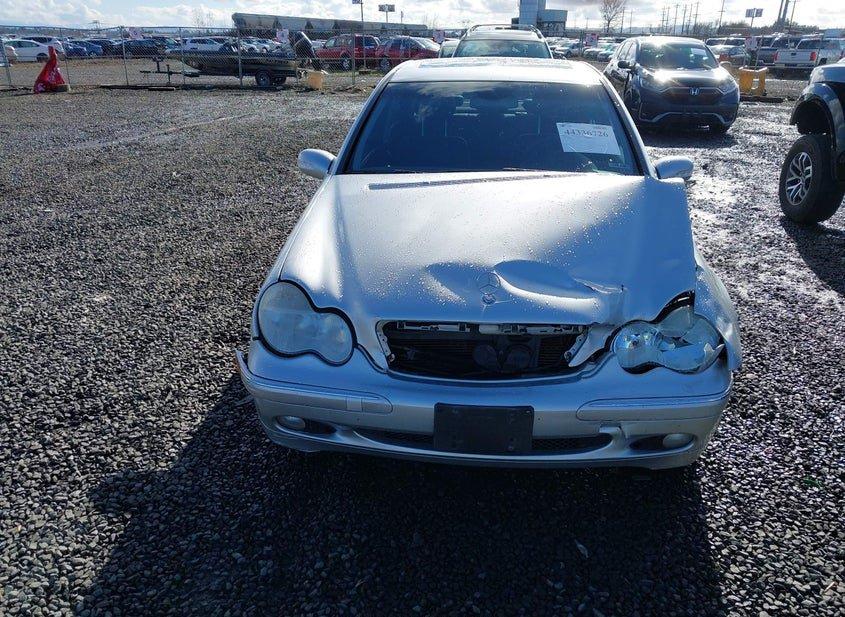 Mercedes-Benz C 240