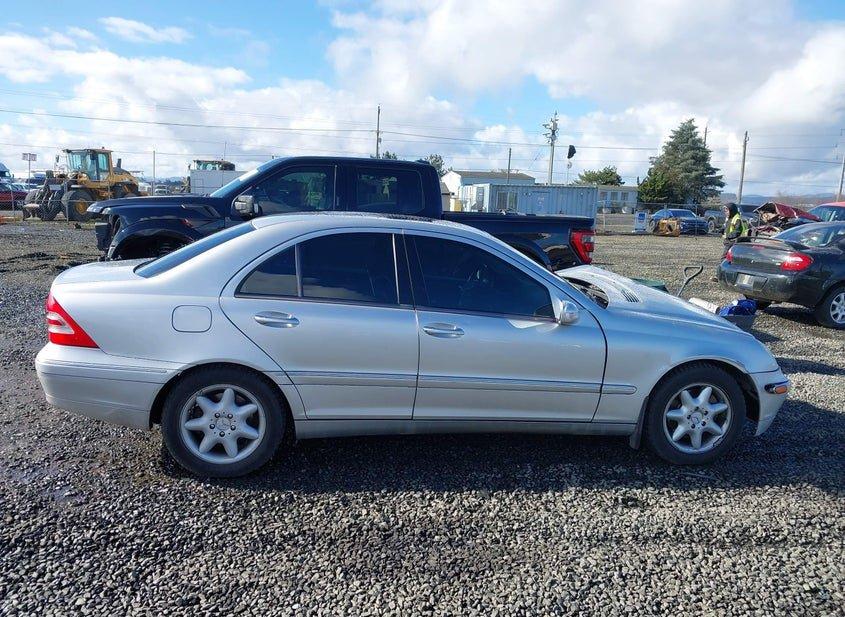 Mercedes-Benz C 240
