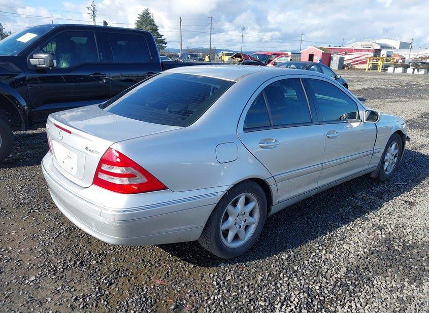 Mercedes-Benz C 240