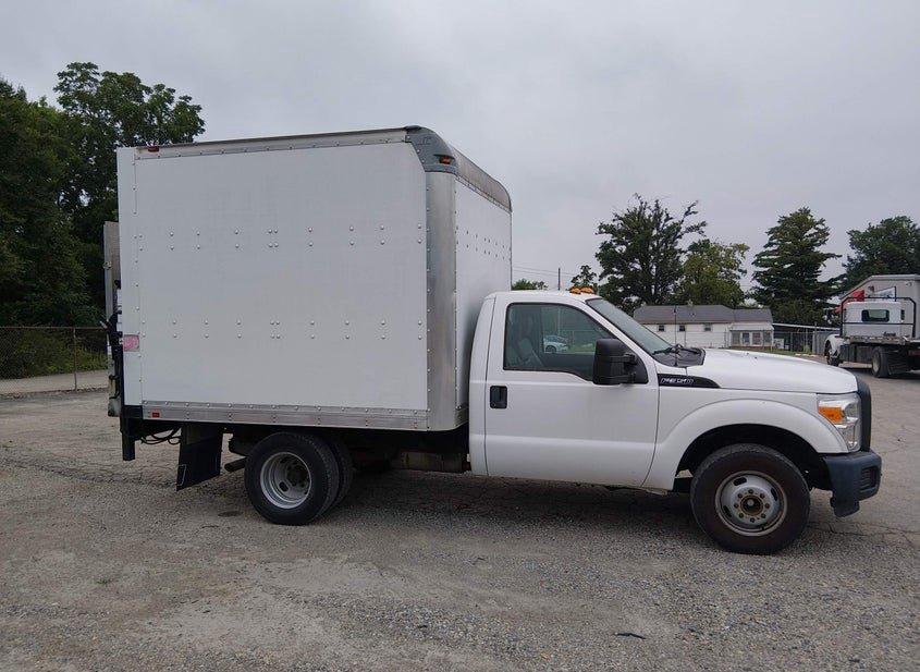 Ford F-350 Chassis