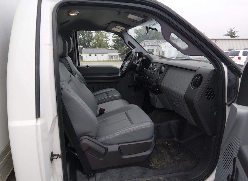 Ford F-350 Chassis