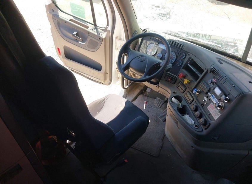 Freightliner Cascadia 125