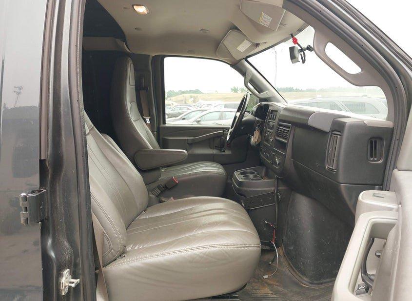 Chevrolet Express 2500