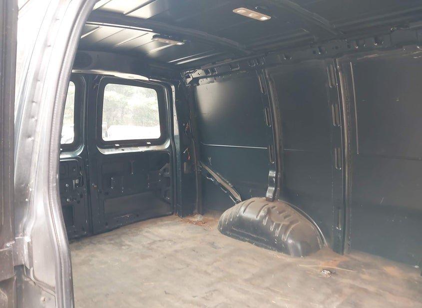 Chevrolet Express 2500