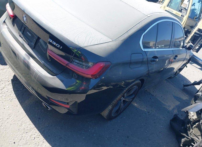 BMW 330I