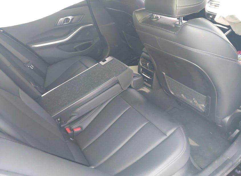 BMW 330I