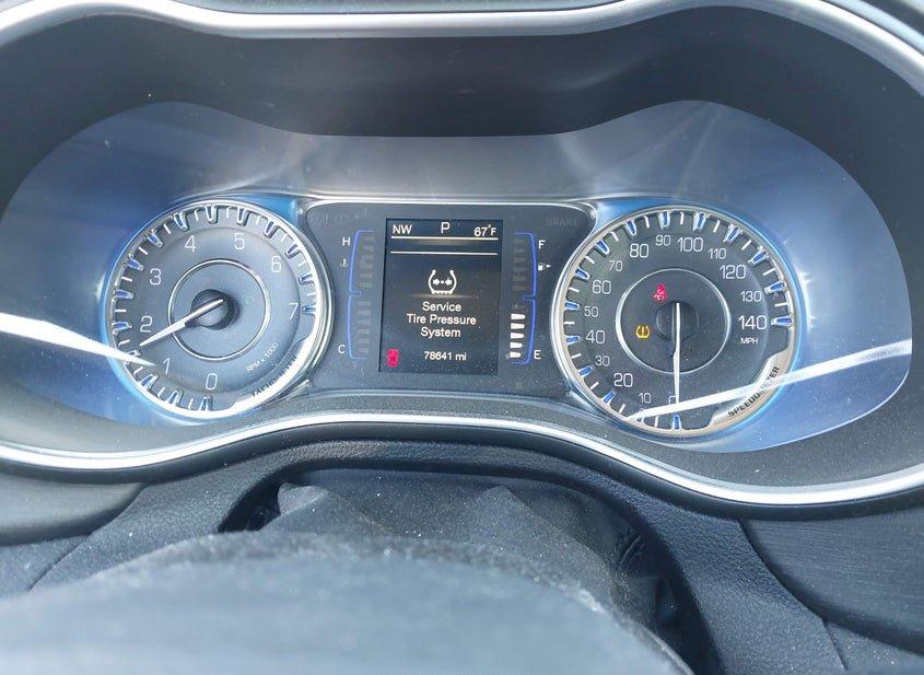 Chrysler 200