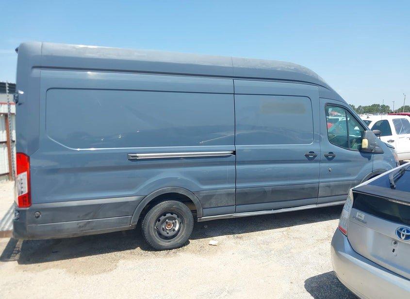 Ford Transit-250
