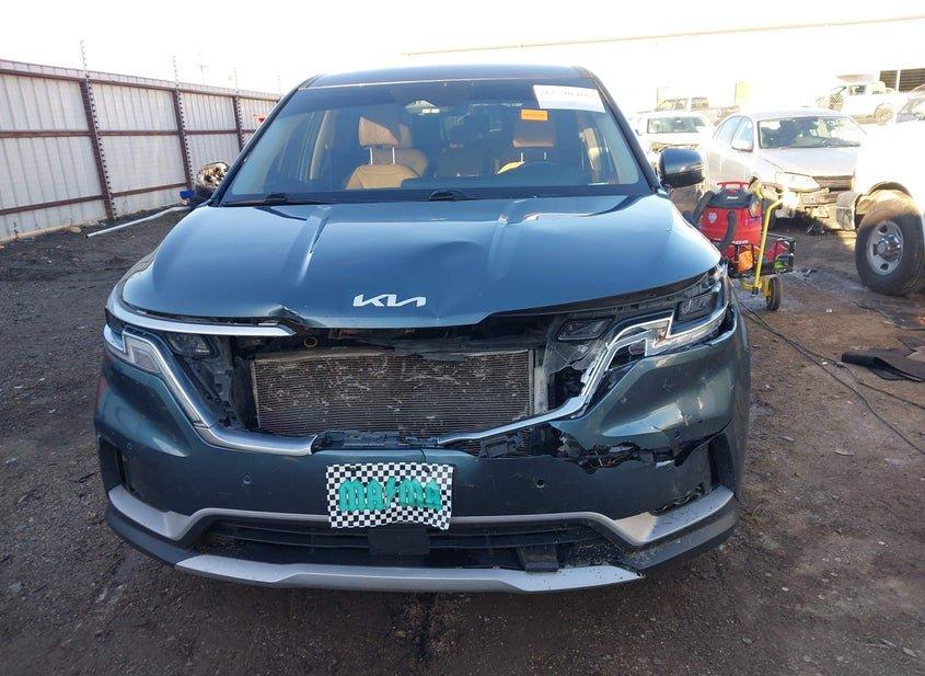 Kia Carnival Mpv