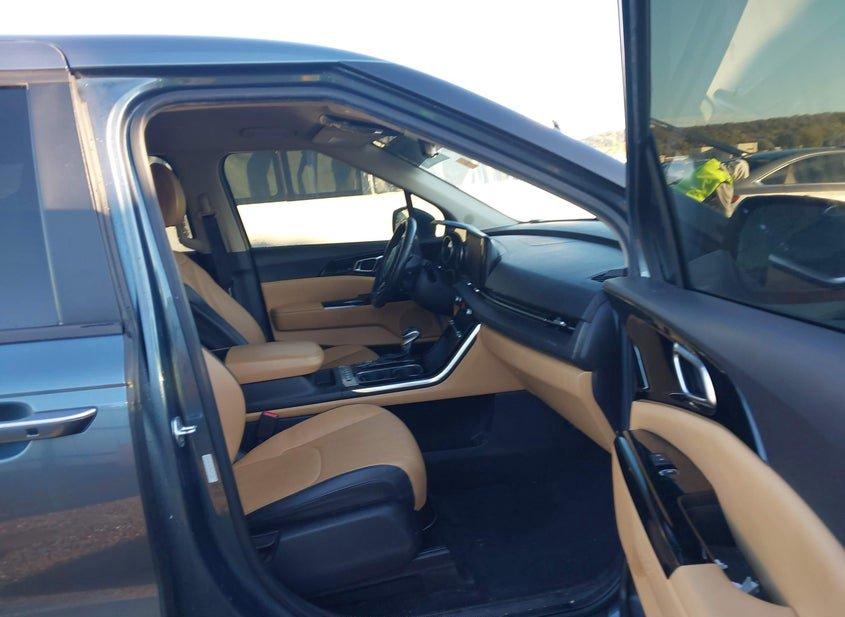 Kia Carnival Mpv