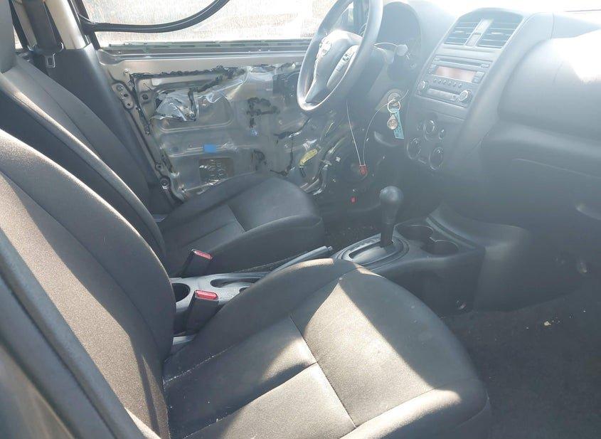 Nissan Versa