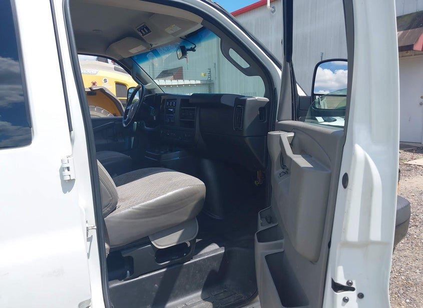 Chevrolet Express 2500