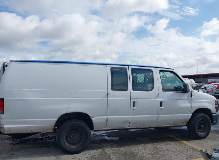 Ford E-350 Super Duty