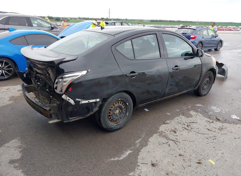 Nissan Versa