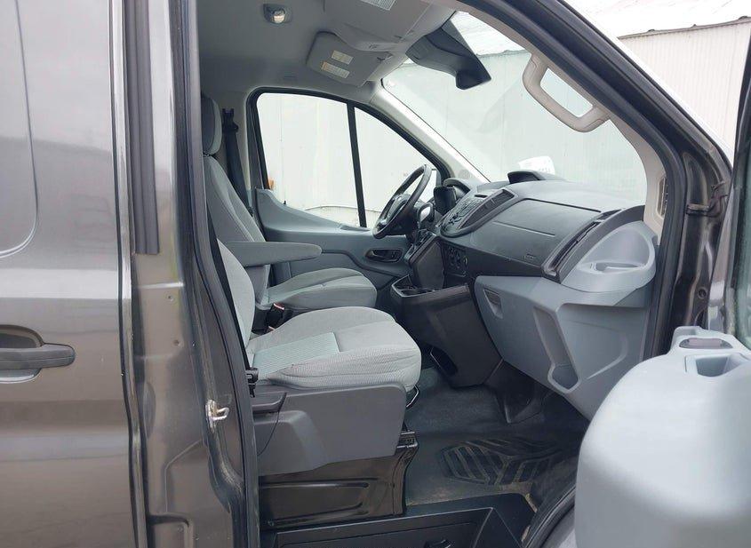 Ford Transit-150