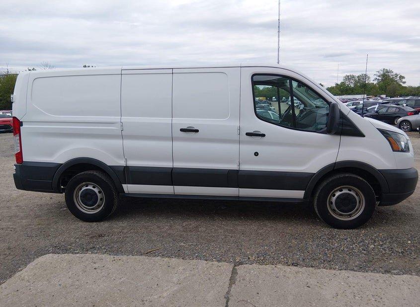 Ford Transit-150