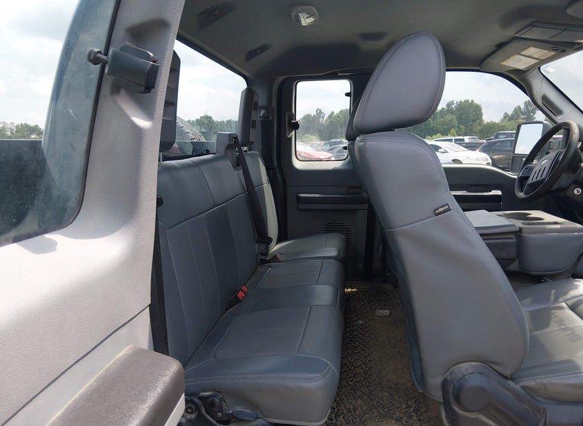 Ford F-350 Chassis