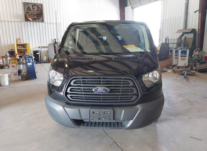Ford Transit-350