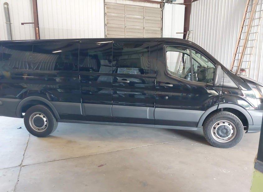 Ford Transit-350