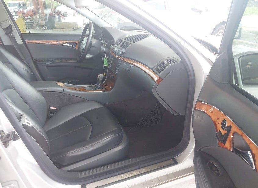 Mercedes-Benz E 320