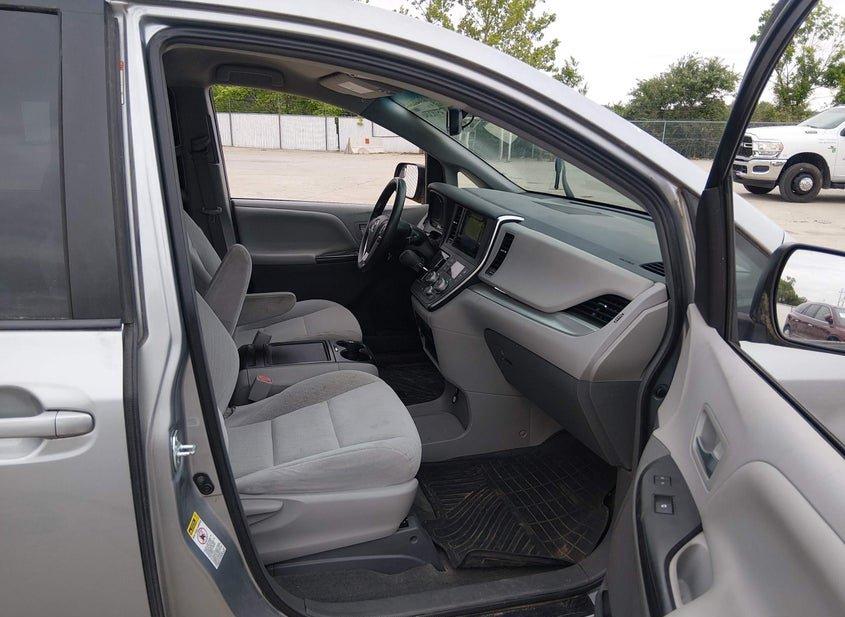 Toyota Sienna