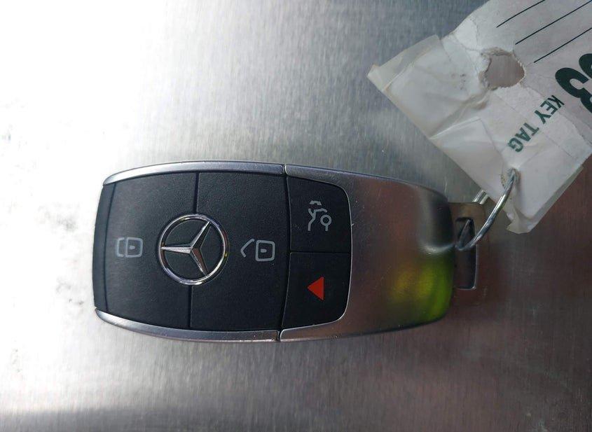Mercedes-Benz A 220