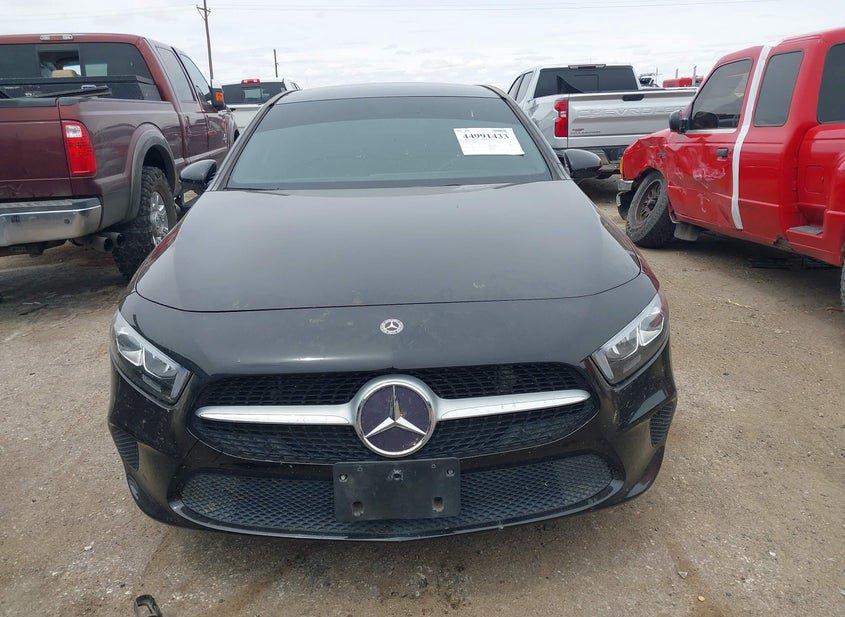 Mercedes-Benz A 220