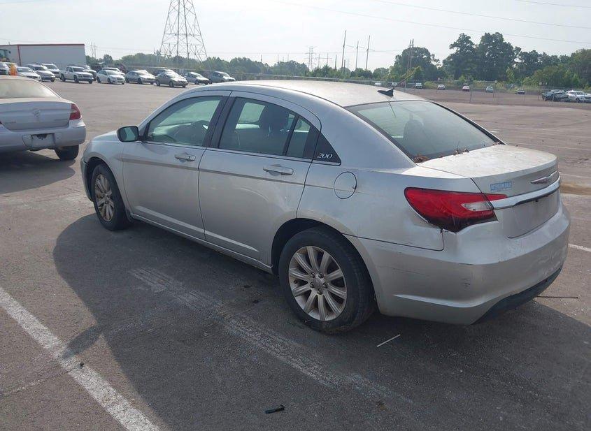Chrysler 200