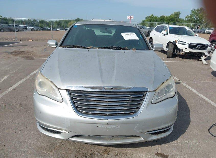 Chrysler 200