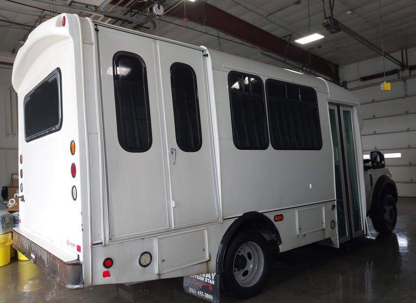 Ford F-450 Chassis