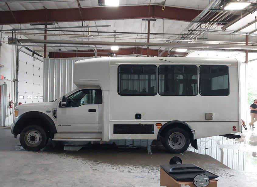 Ford F-450 Chassis