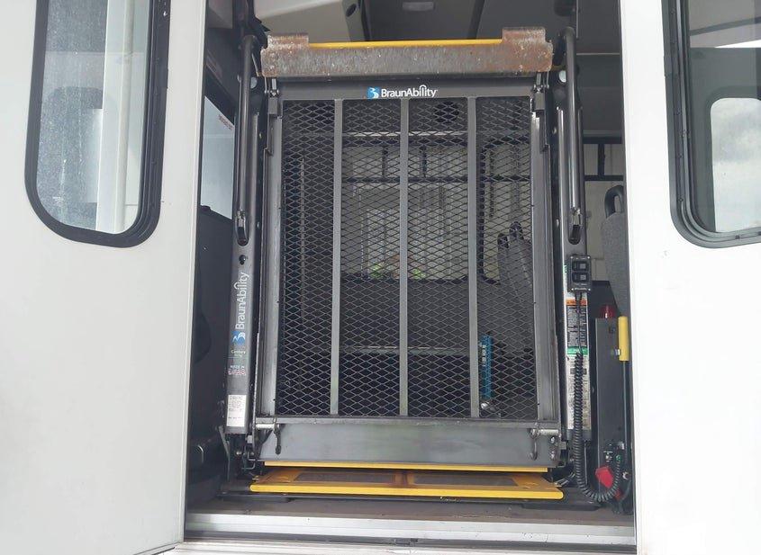 Ford F-450 Chassis