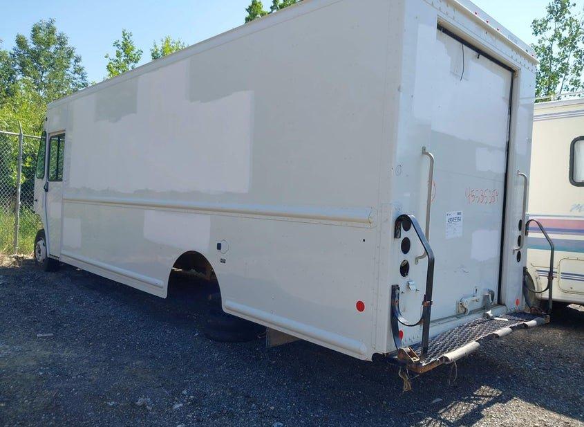 Freightliner Mt55G