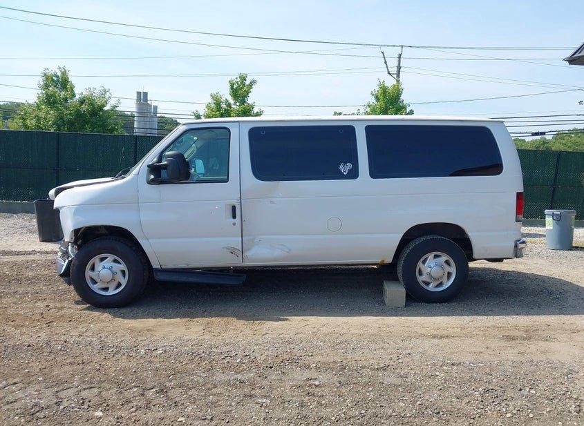 Ford E-350 Super Duty