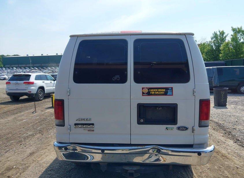 Ford E-350 Super Duty